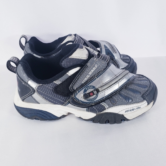 Stride Rite Other - Stride rite lights up star wars shoes